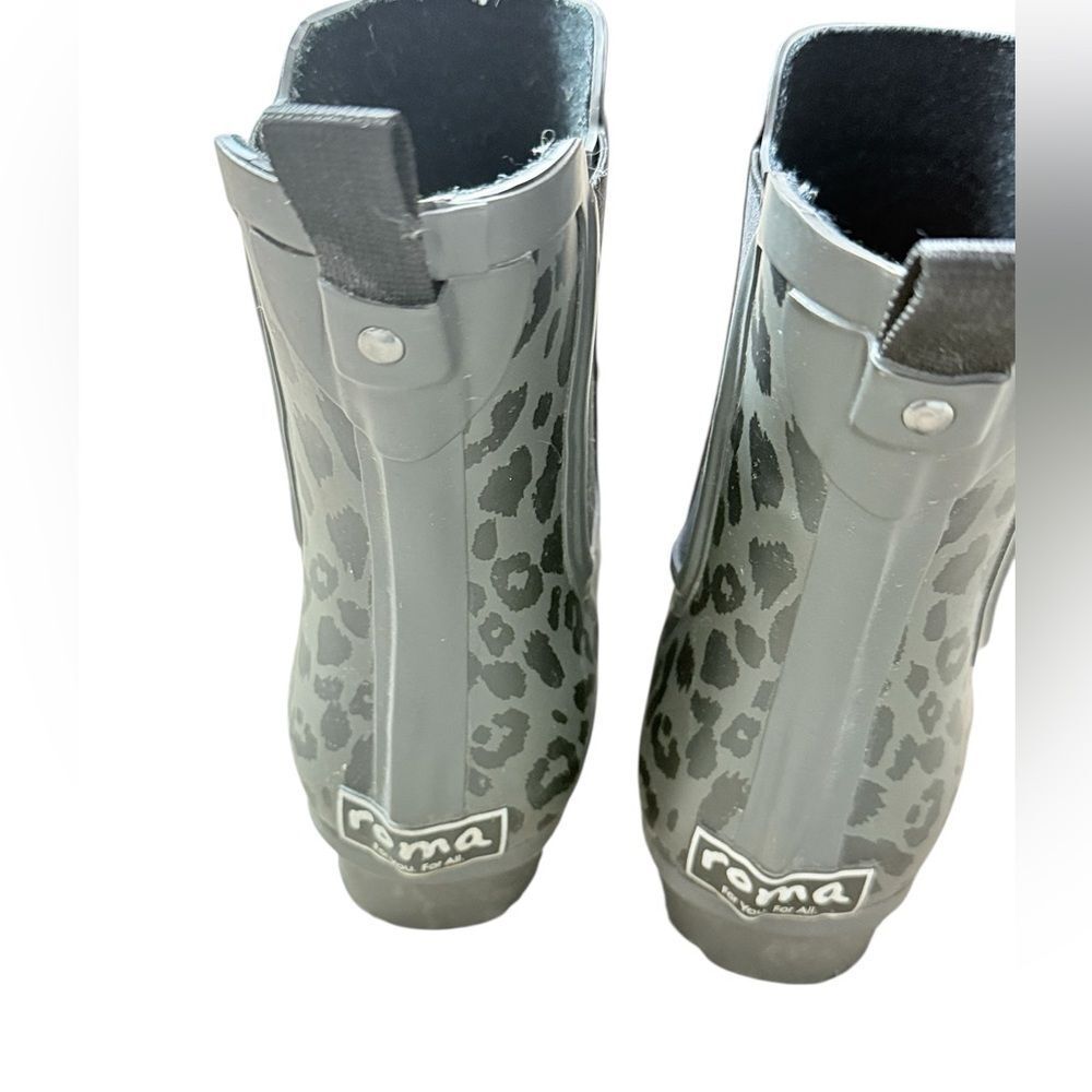 Roma Gray & Black Leopard Print Rain boots - Picture 4 of 6
